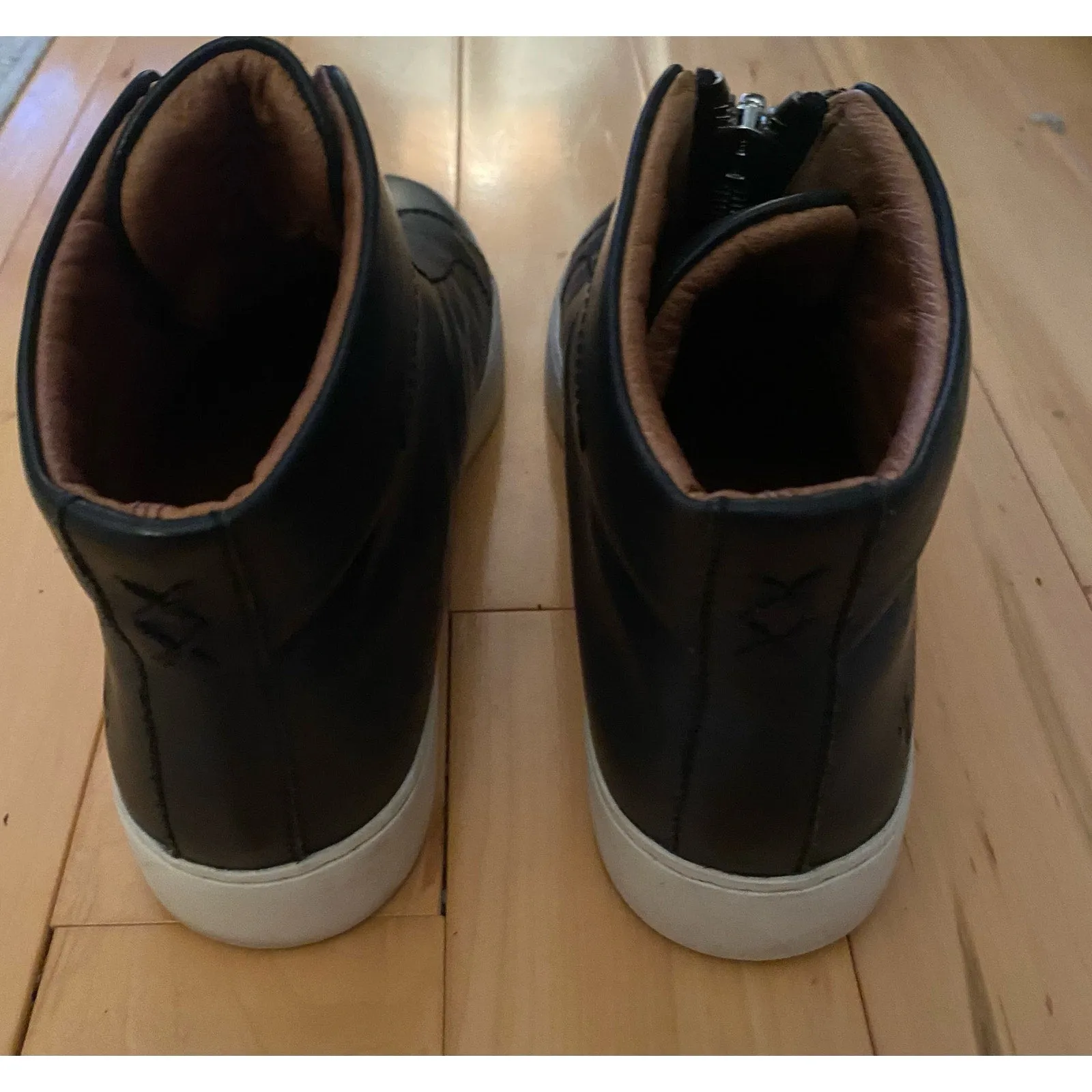 Frye Women's Lena Zip Up Leather High Top Sneakers Size 7.5