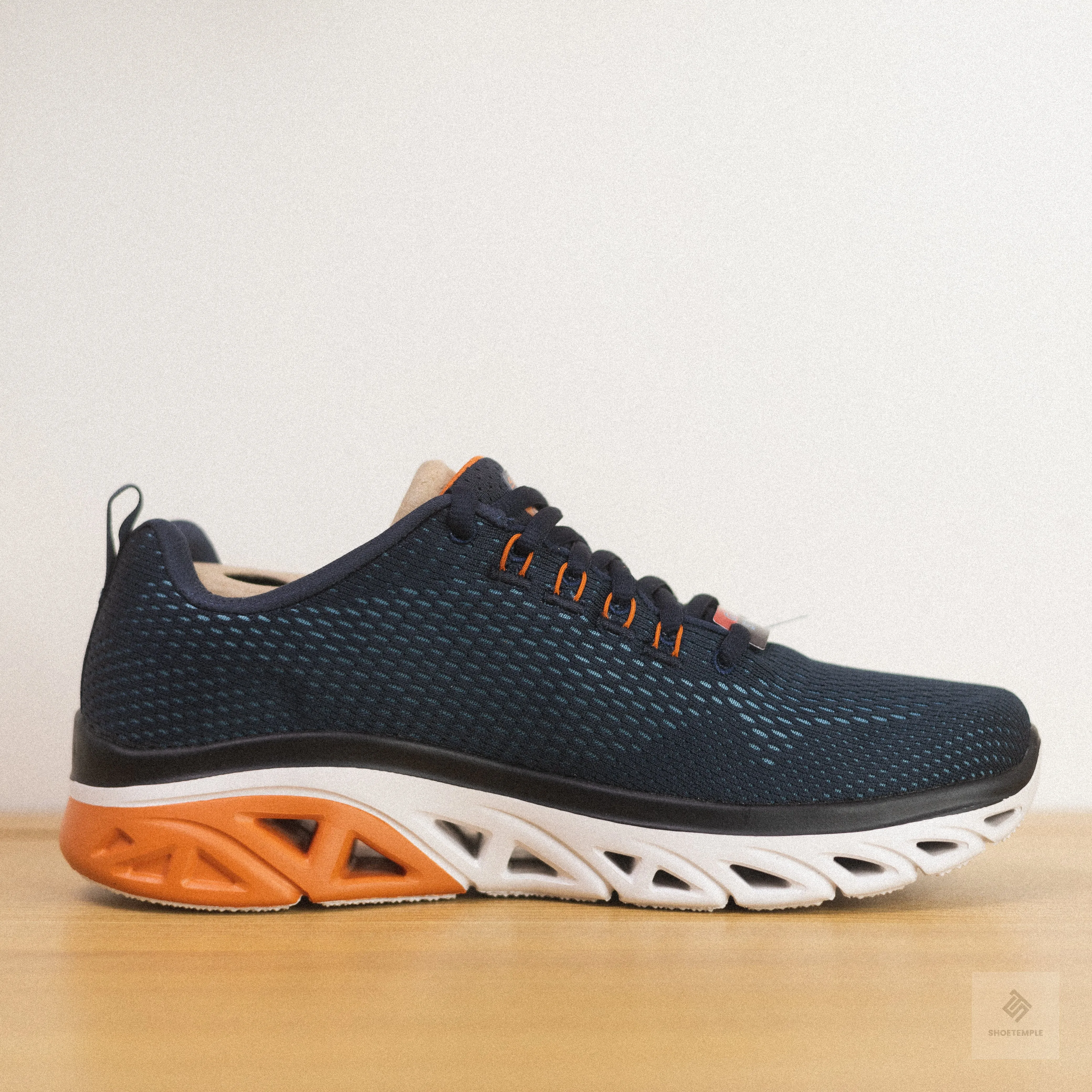 Skechers MEN'S Glide-Step Sport - Wave Heat
